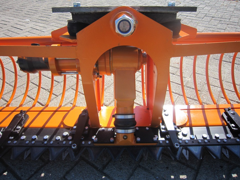 Maaikorf oud type aandrijving