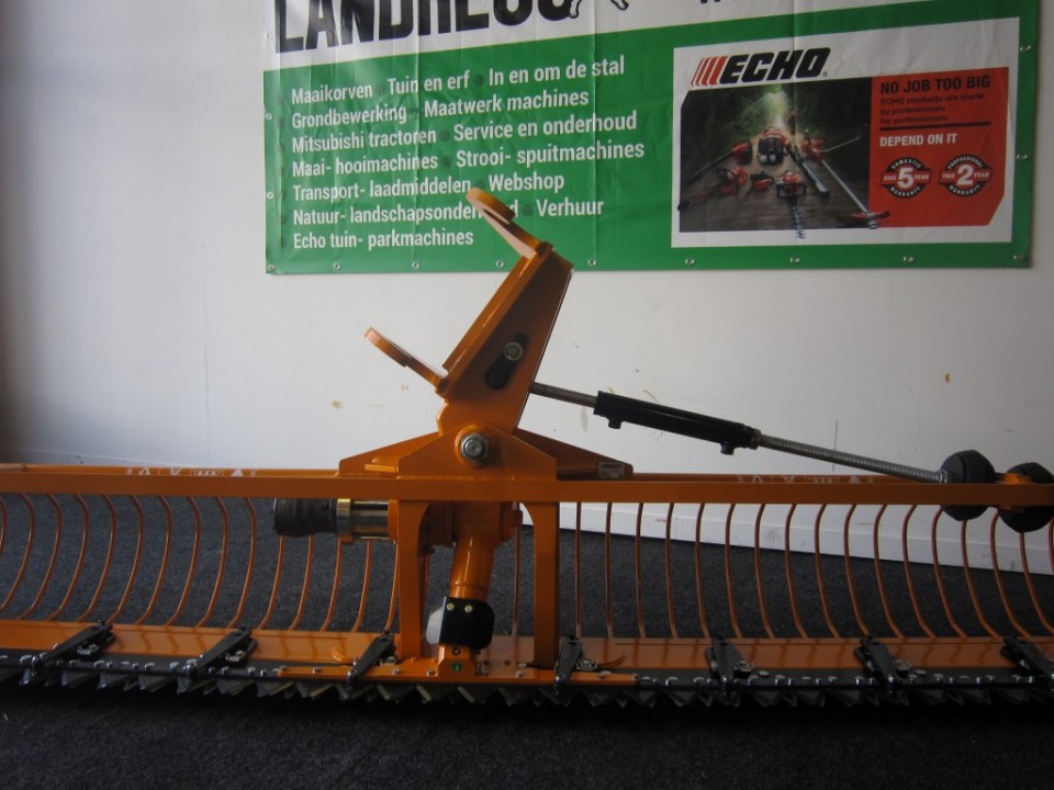 Maaikorf mini zwaar 4.00 met 90 graden kantelkop