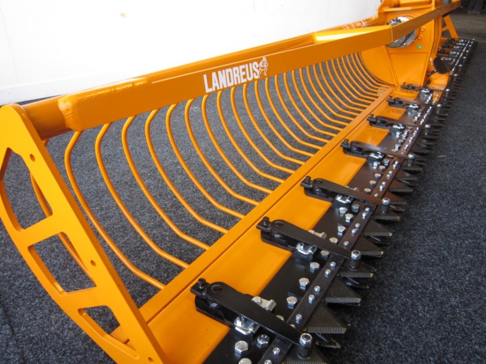 Maaikorf mini zwaar 4.00 met 90 graden kantelkop