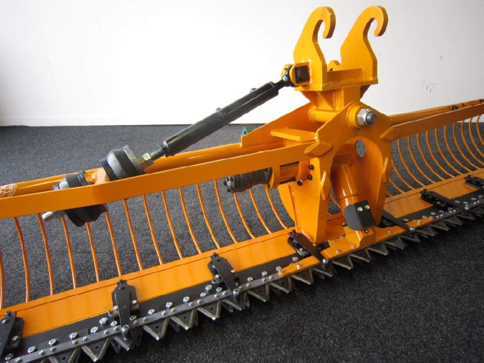 Maaikorf mini 3.00 meter met zijhekjes en 40 graden kantelkop