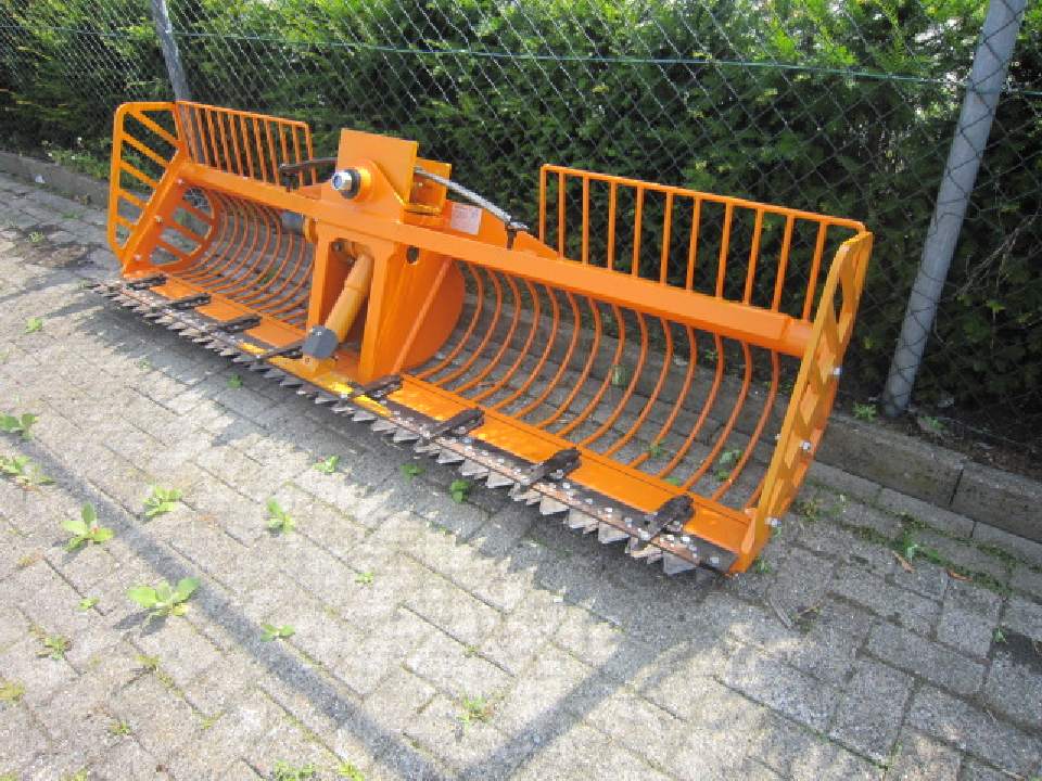 Maaikorf LMZ 2.50 meter met hekjes en bladveer